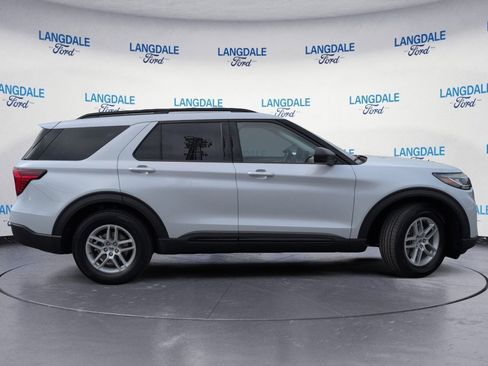 New 2026 Ford Explorer Active w/ Active Comfort Package image 3