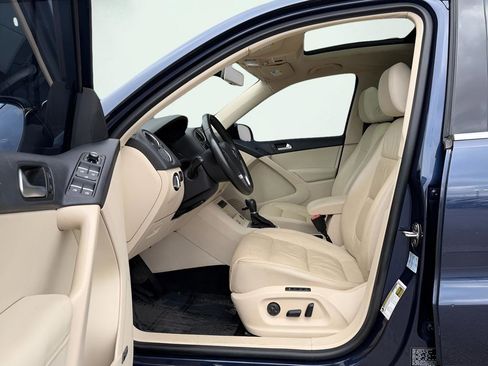 Used 2016 Volkswagen Tiguan R-Line FWD image 17