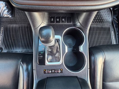 Used 2015 Toyota Highlander Limited Platinum image 20