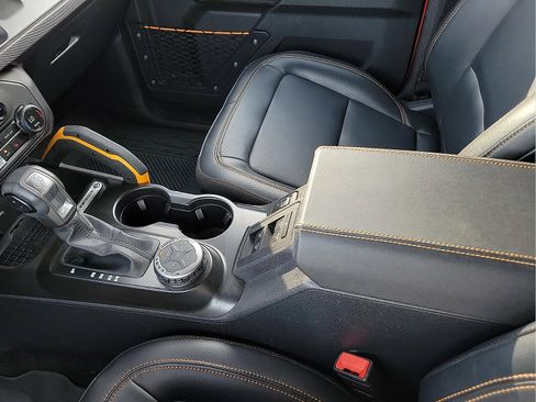 Used 2024 Ford Bronco Badlands image 20