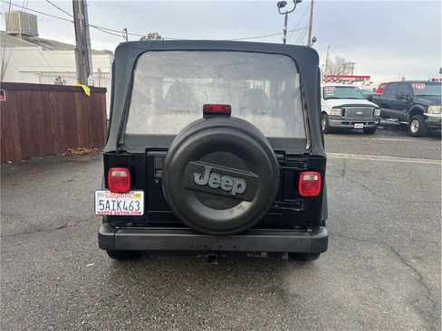 Used 2002 Jeep Wrangler SE image 6