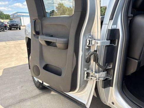 Used 2011 Chevrolet Silverado 3500 LT w/ Interior Plus Package AWD/4WD image 15