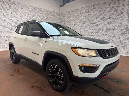Used 2019 Jeep Compass Trailhawk AWD/4WD image 1