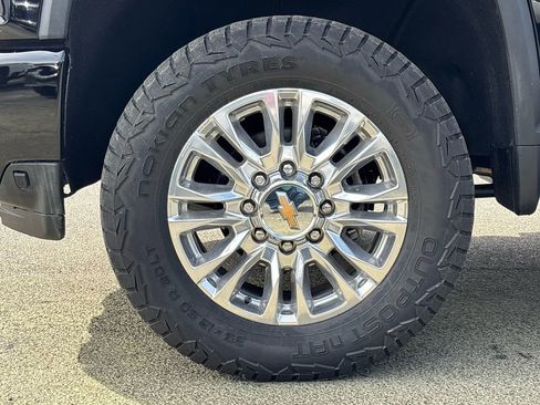 Used 2022 Chevrolet Silverado 2500 High Country image 15