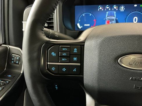 Used 2025 Ford F250 Platinum AWD/4WD image 15