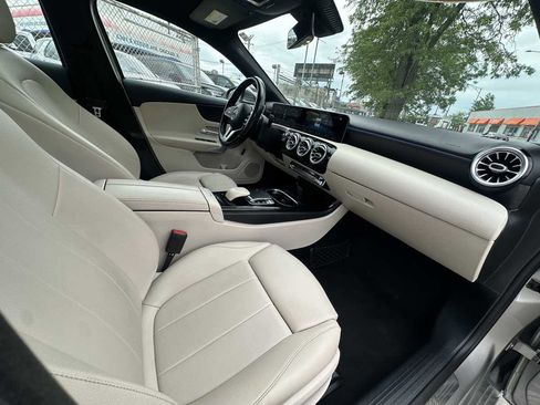 Used 2019 Mercedes-Benz A 220 4MATIC image 27