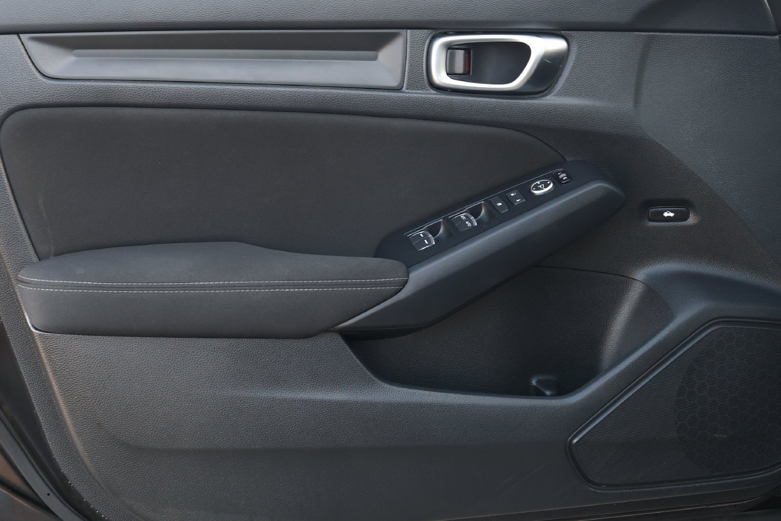 Used 2025 Honda Civic LX image 24