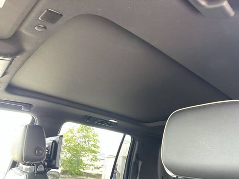 Used 2021 Chevrolet Suburban Premier w/ Premium Package AWD/4WD image 22