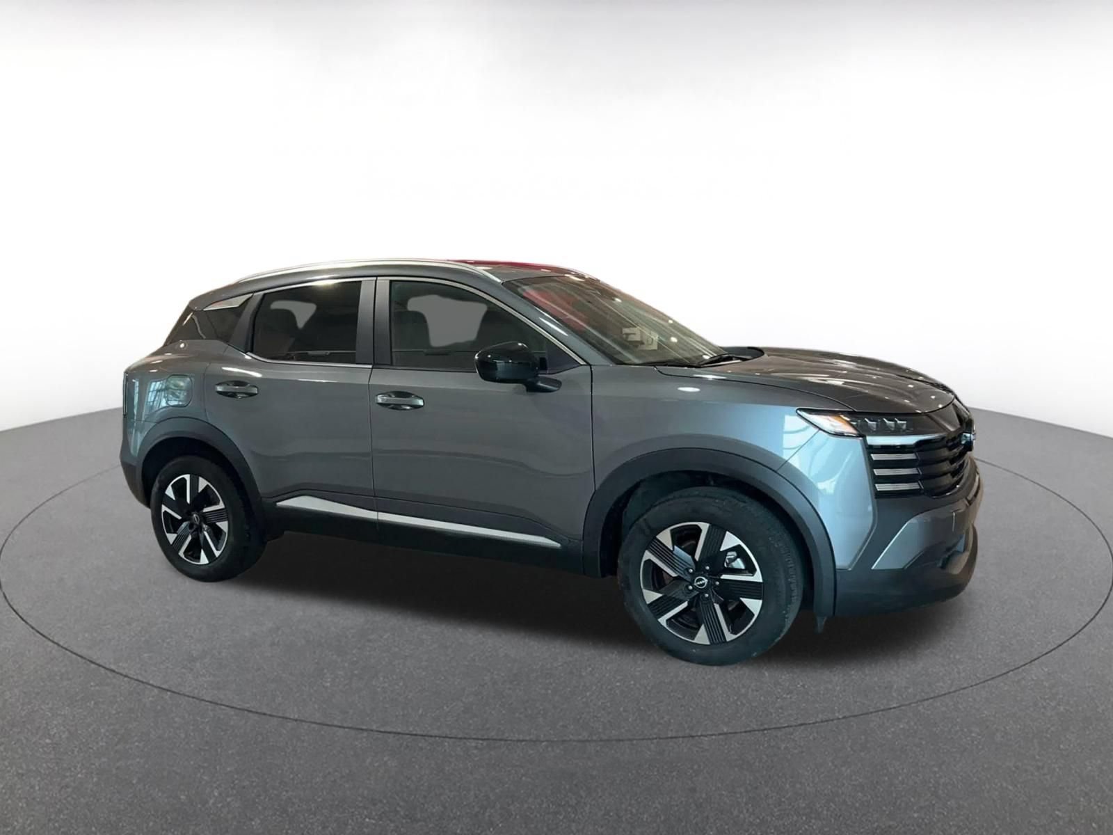 Used 2026 Nissan Kicks SV w/ Cold Weather Package AWD/4WD image 2
