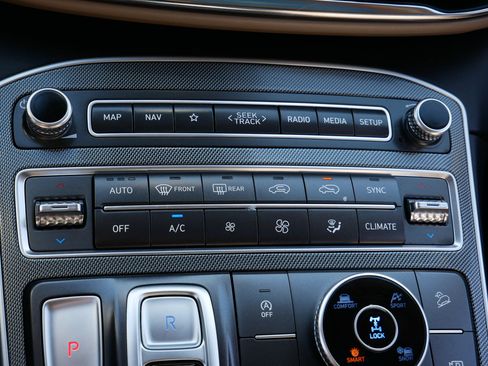 Used 2023 Hyundai Santa Fe SEL w/ Premium Package image 23