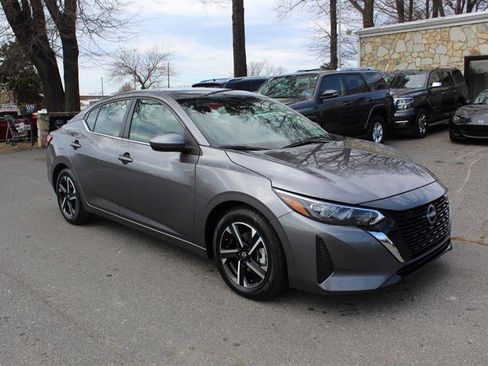 Used 2024 Nissan Sentra SV image 9