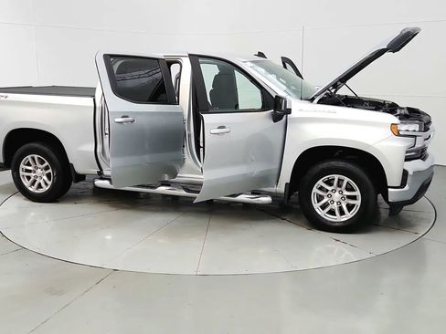 Used 2020 Chevrolet Silverado 1500 LT w/ All-Star Edition image 35