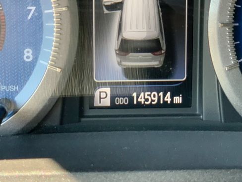 Used 2017 Toyota Sienna Limited Premium AWD/4WD image 32