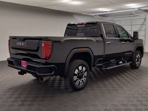 Used 2024 GMC Sierra 2500 Denali w/ Denali Reserve Package AWD/4WD image 8