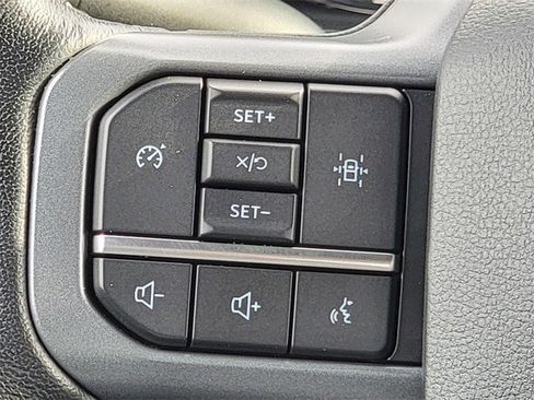 Certified 2022 Ford F150 XLT w/ Equipment Group 302A High image 33