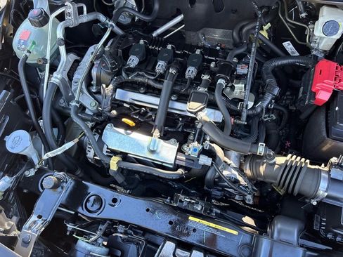 Used 2021 Nissan Kicks SV image 29