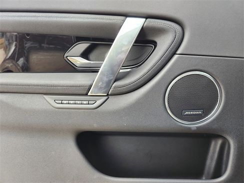 Used 2024 Land Rover Discovery Sport S image 22