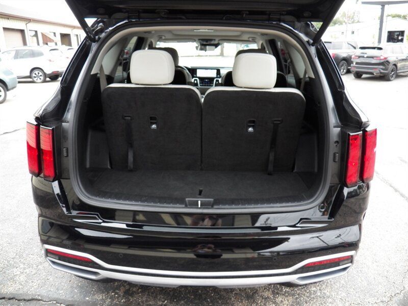 Used 2022 Kia Sorento SX AWD/4WD image 12