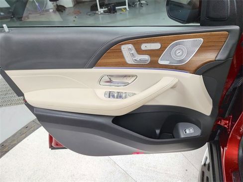 Used 2020 Mercedes-Benz GLE 350 4MATIC image 33