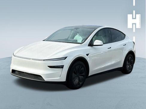 Used 2026 Tesla Model Y Long Range AWD/4WD image 3