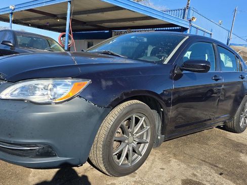 Used 2012 Chrysler 200 Touring image 1