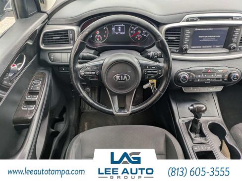 Used 2018 Kia Sorento AWD image 15