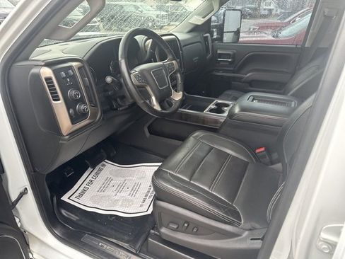 Used 2016 GMC Sierra 3500 Denali w/ Duramax Plus Package image 6