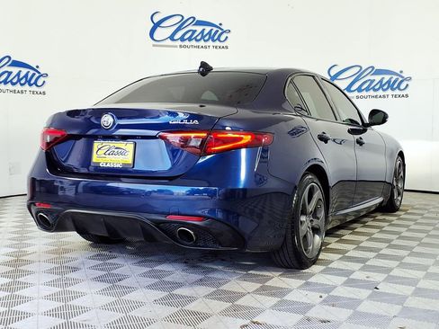 Used 2019 Alfa Romeo Giulia RWD image 6