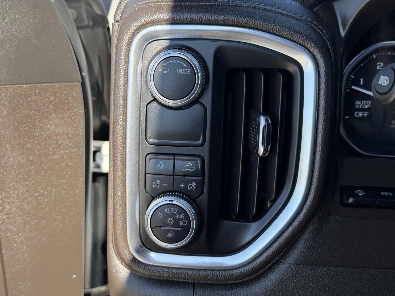 Used 2020 GMC Sierra 1500 Denali w/ Technology Package RWD image 21