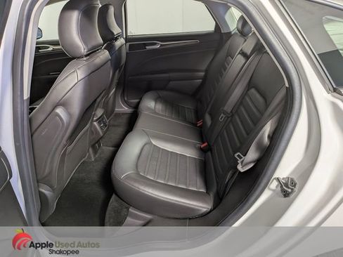 Used 2016 Ford Fusion SE w/ Equipment Group 202A AWD/4WD image 32