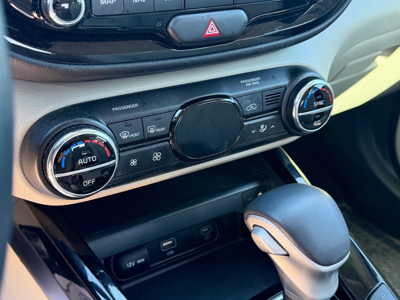 Used 2024 Kia Soul EX FWD image 12