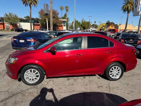 Used 2019 Chevrolet Sonic LT w/ Convenience Package image 10