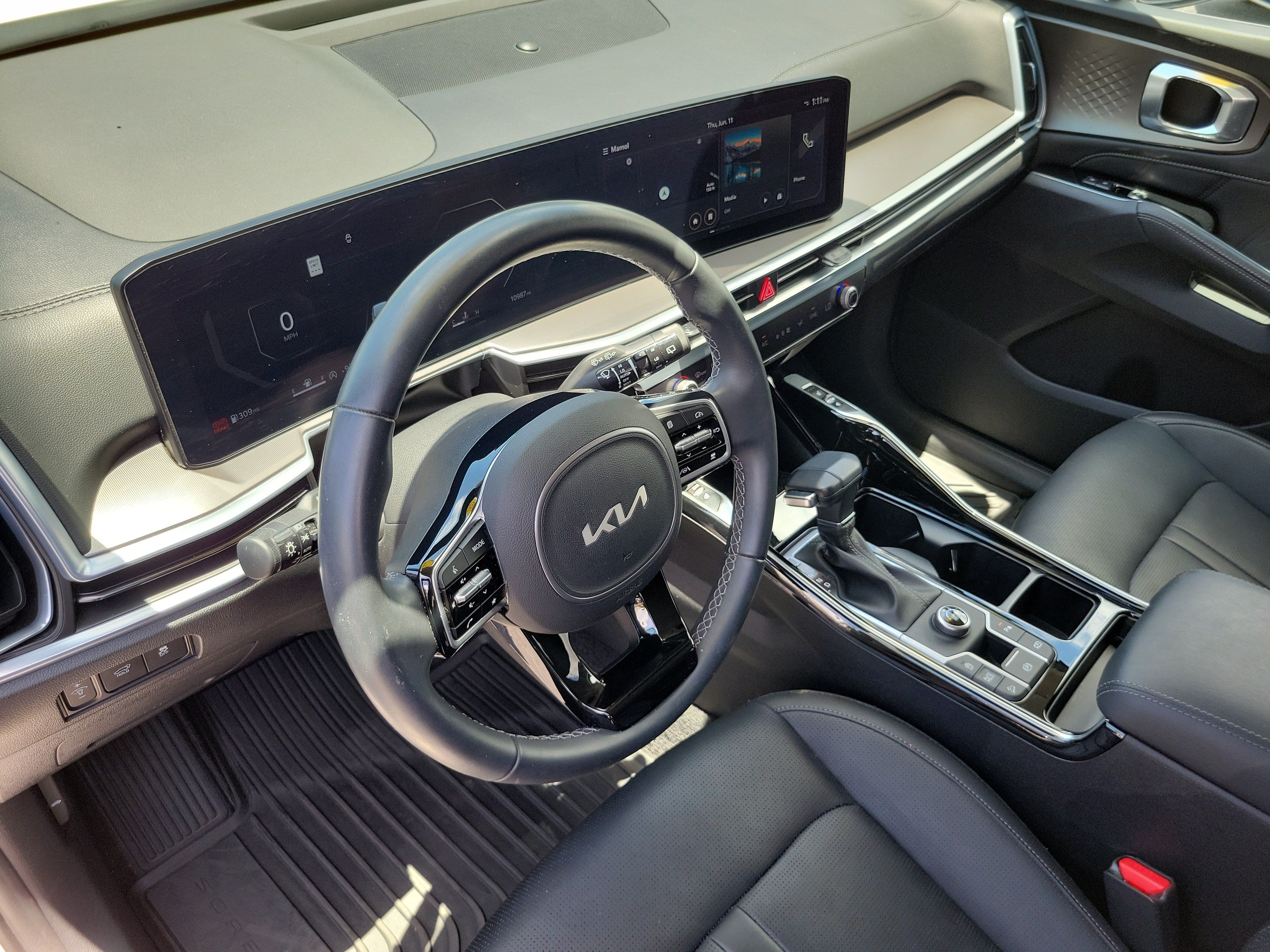 Used 2025 Kia Sorento SX FWD image 21