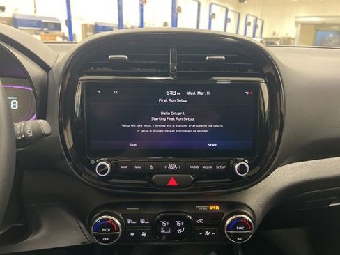 Used 2023 Kia Soul EX FWD image 9