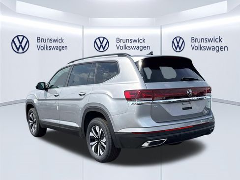 New 2026 Volkswagen Atlas SE image 4