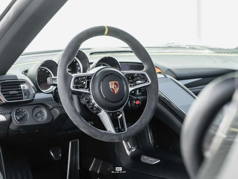 Used 2015 Porsche 918 Spyder AWD/4WD image 30