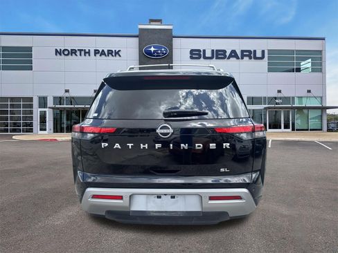 Used 2024 Nissan Pathfinder SL w/ Cargo Package FWD image 4