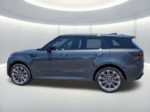 Used 2023 Land Rover Range Rover Sport SE Dynamic AWD/4WD image 2