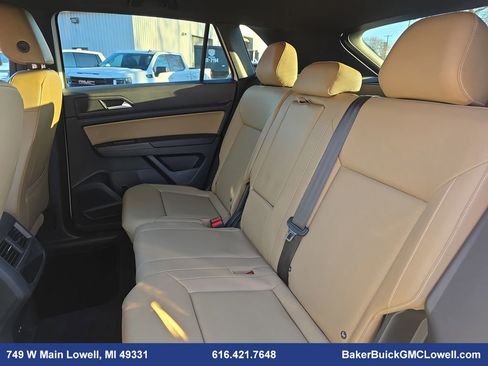 Used 2020 Volkswagen Atlas Cross Sport SE w/ Towing Package image 15