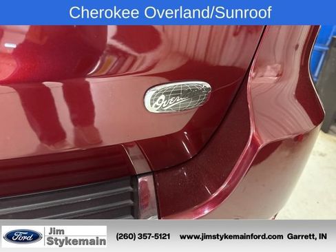 Used 2019 Jeep Grand Cherokee Overland AWD/4WD image 14