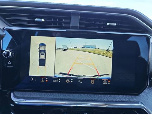 Used 2024 GMC Sierra 2500 Denali image 15