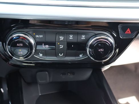 New 2026 Chevrolet Trax LT w/ LT Convenience Package FWD image 13