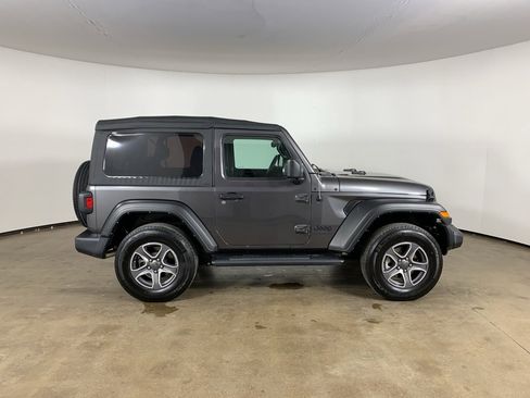 Used 2022 Jeep Wrangler Sport S image 7