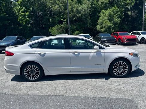 Used 2017 Ford Fusion Titanium FWD image 2