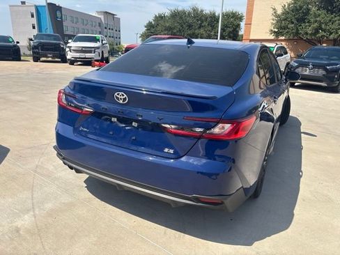 Used 2026 Toyota Camry SE FWD image 3