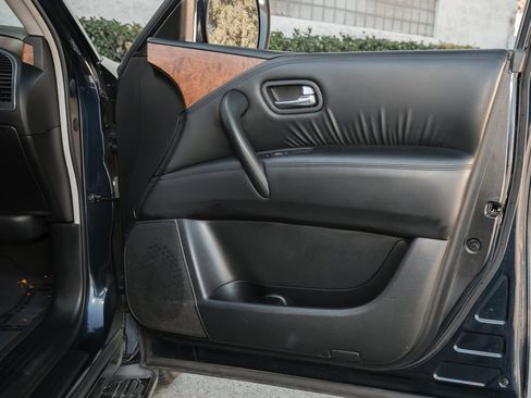 Used 2021 Nissan Armada SL w/ Captain's Chairs Package RWD image 49