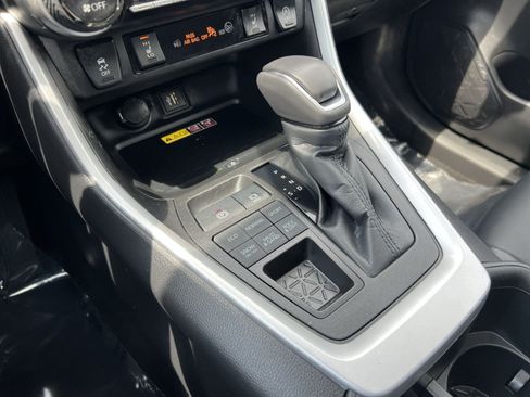 Used 2023 Toyota RAV4 XLE Premium AWD/4WD image 21