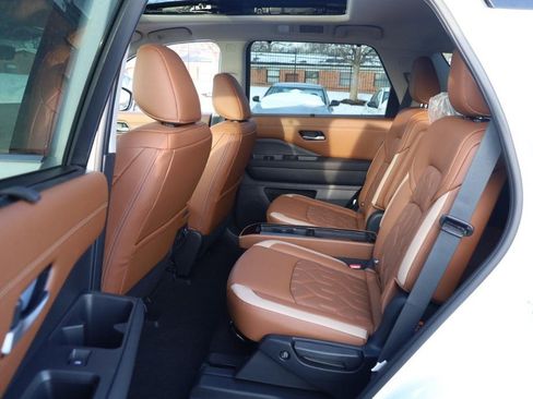 New 2026 Nissan Pathfinder Platinum AWD/4WD image 23