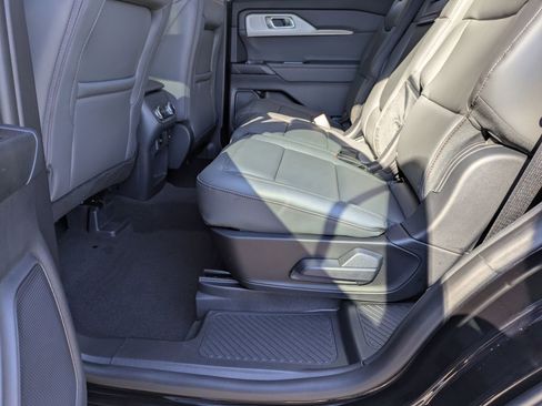 New 2026 Ford Explorer Active w/ Active Comfort Package image 26