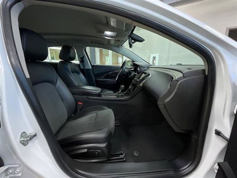 Used 2016 Buick LaCrosse FWD image 26